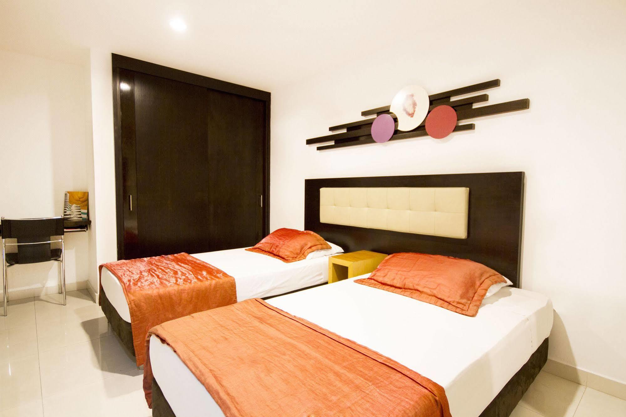 קאלי Aw Hotel Ariston Las Vegas De Granada מראה חיצוני תמונה